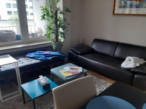 2 Bed/2 Baths in Düsseldorf Center next to Kytaro